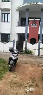 Aluva kalamasery road combanipadi 4 bedroom house rent
