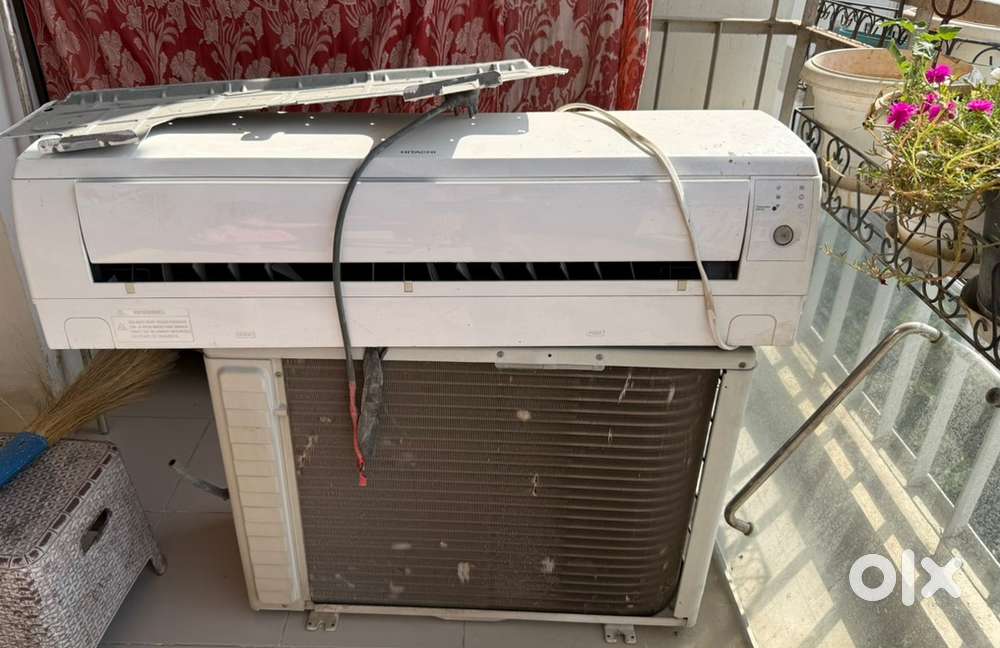 Hitachi Ac in perfect condition