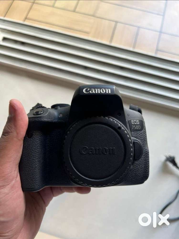 Canon 750d in pristine condition