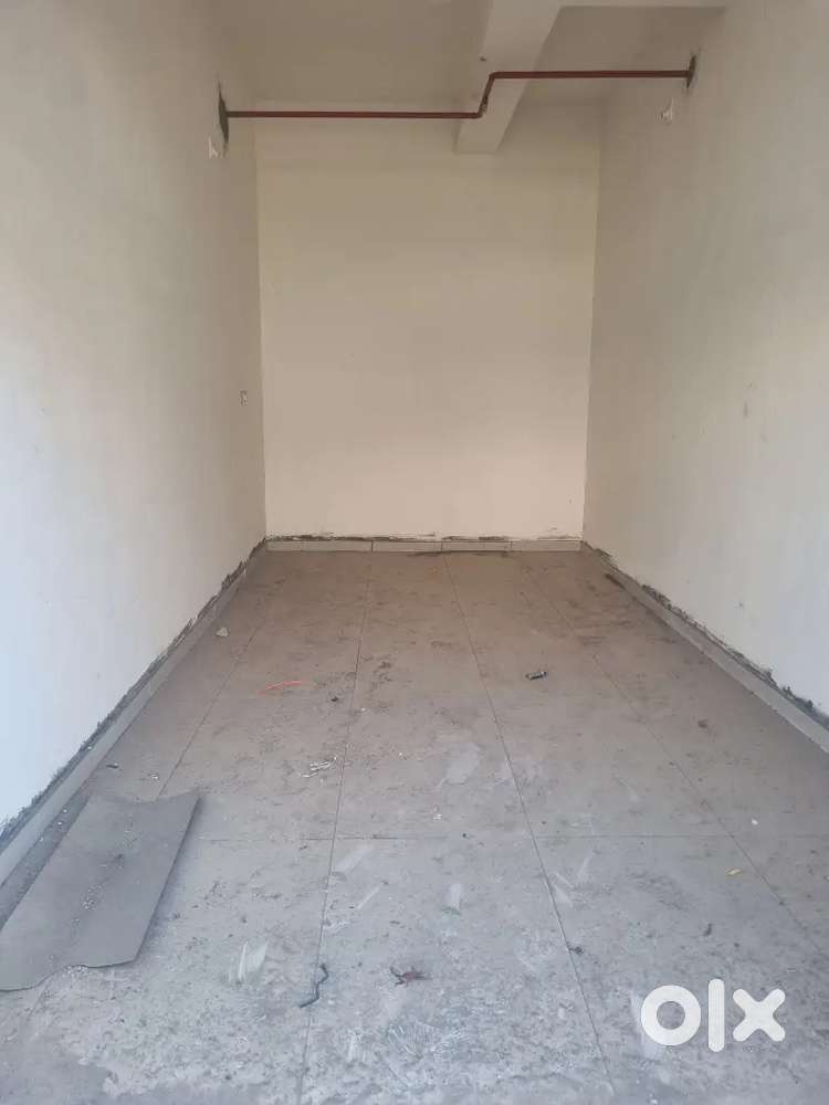 New shops for rent out