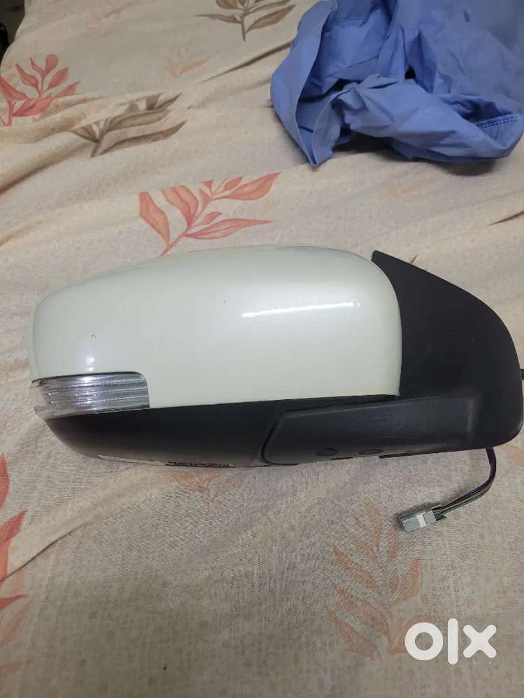 Dzire,Ciaz RH side mirror