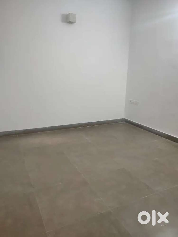 SHOP FOR LEASE IN KILPAUK GARDEN NEAR NEW AVADI ROAD