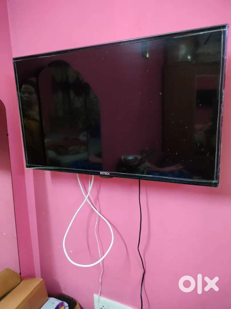 Intex smart tv is very good condition
