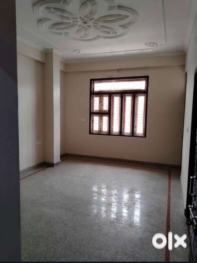 1 room set for girls near 80 ft road satya vatika mahesh nagar