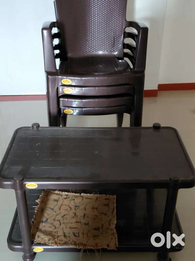 Table Chair set (4 chairs)