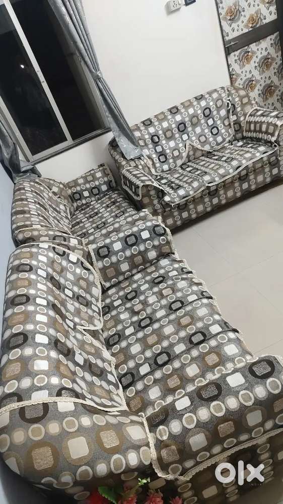 Sofa best quality cover free