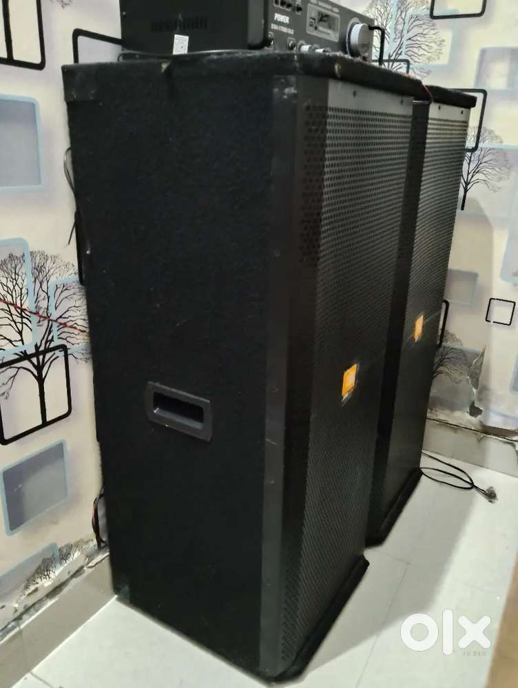 2 JBL speaker with amplifier