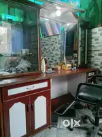 Parlour showkes and chair