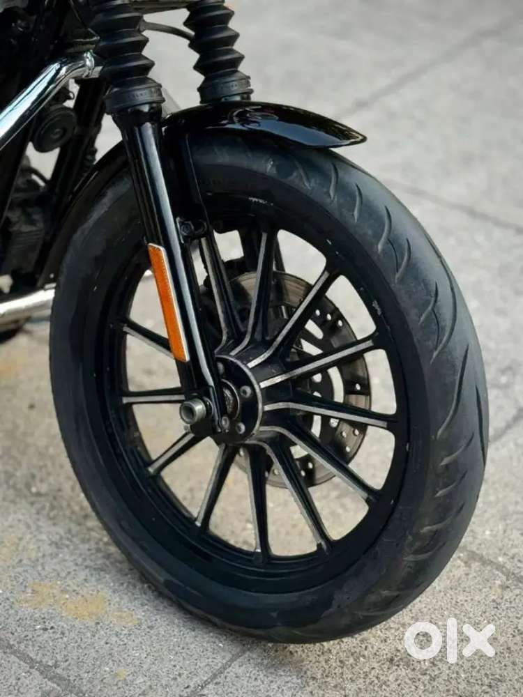 Harley Davidson IRON 883