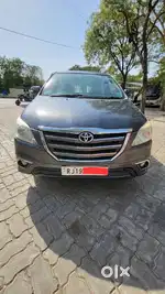 Toyota Innova 2.5 V 7 STR, 2015, Diesel
