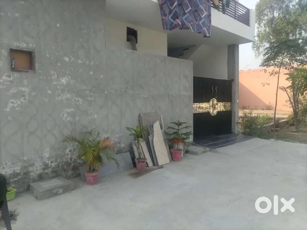 Double story 100 Gaj House