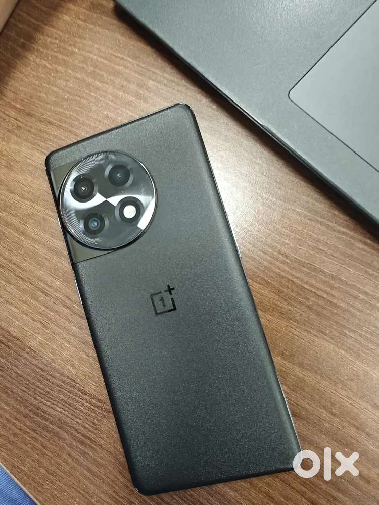 To sell Oneplus 11R (8/128)