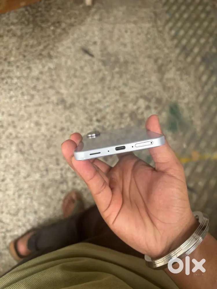 A36 8/256 under warranty