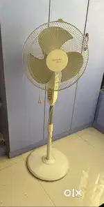 Bajaj pedestal fan