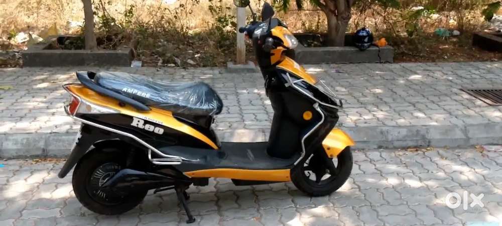 Ampere Reo Electric Scooter  Excellent Condition  NO LISENCE.
