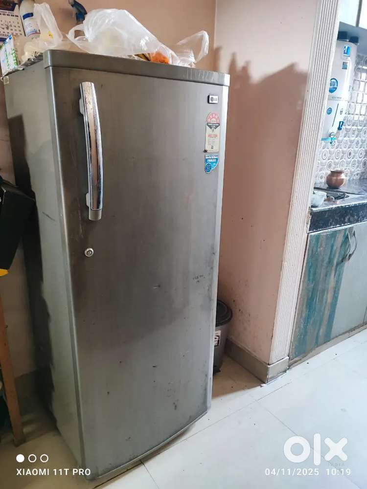 Single Door 215 litre Fridge for sale