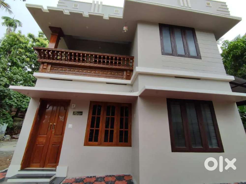 1 vacancy from November 5 onwards. Rent 4000 (1bhk - 1st floor)