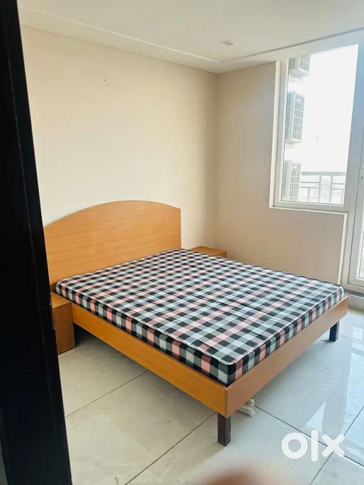 SOHO FULLY FURNISHED 18000/- with balcony
