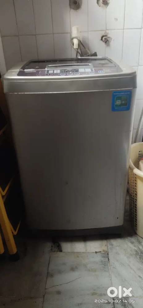 6 yr old fully automatic washing machine