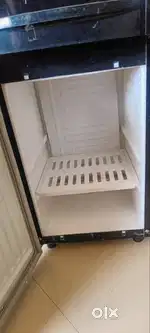 Tata voltas Water dispenser with attached friedge