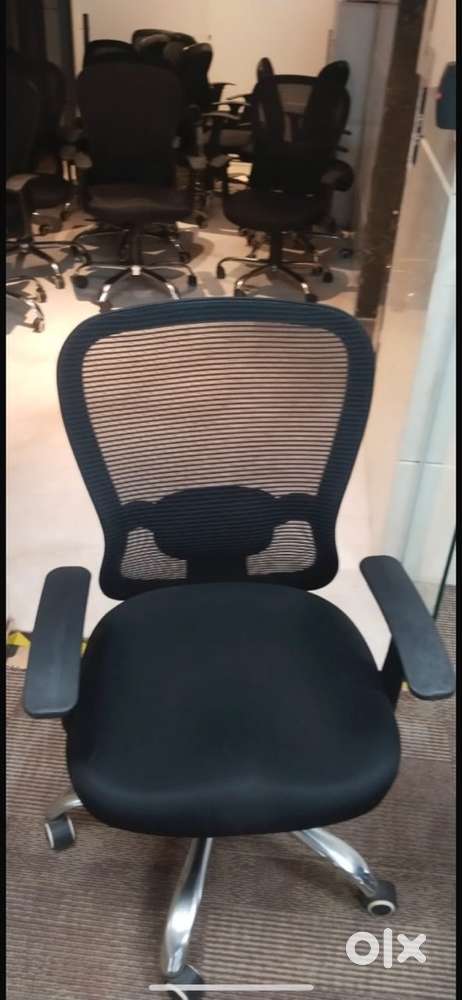 Premium Mesh Office Chair – Super Comfortable & Adjustable
