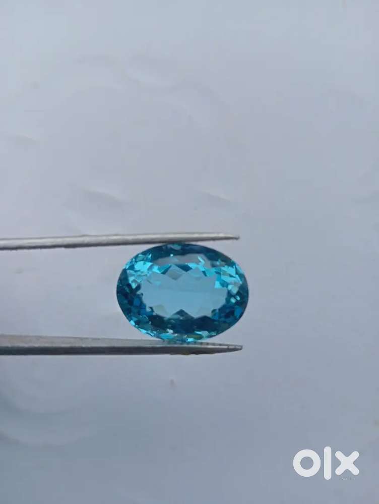 Gemstone (Natural blue topaz)