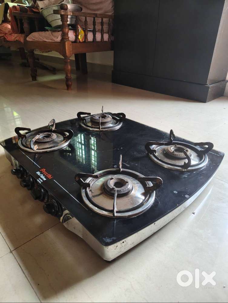 4 burner gas stove