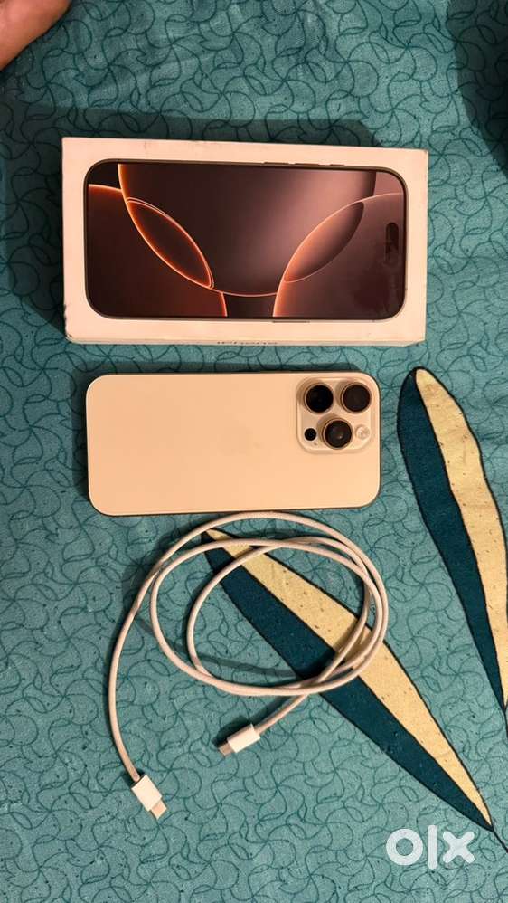 iPhone 16 pro 256gb dessert Titanium full kit USA Brand new condition