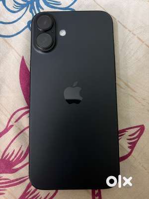 iphone 16 128gb 3 month old brand new condtion 100% battery