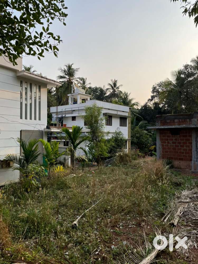 8 cents land for sale in prime location
