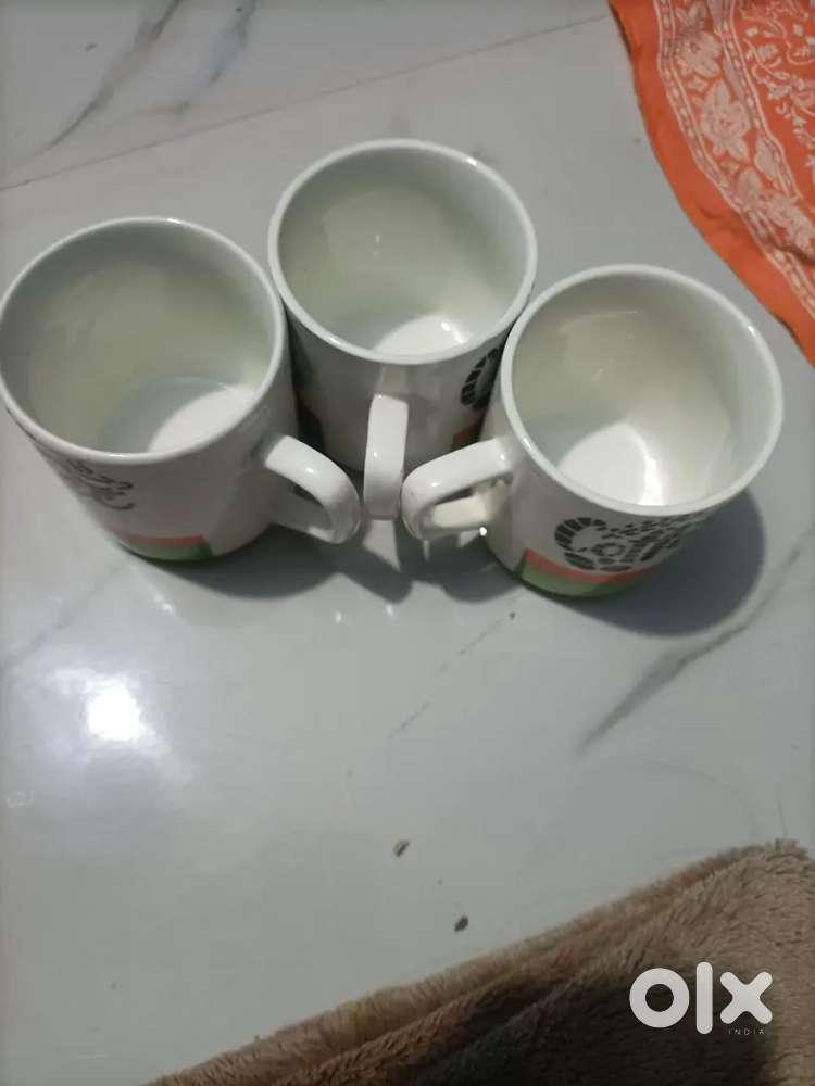 Set of 3 White Ceramic Coffee Mugs