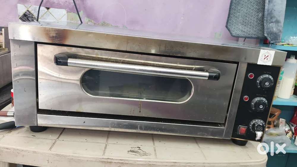Pizza oven, dough mixer and table for sell