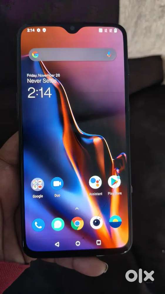 Oneplus 6T original condition 8 gb ram 128 gb storage lite 1 crack