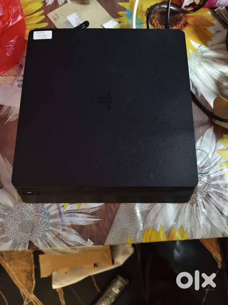 PS4 1tb ja1l bre ak version