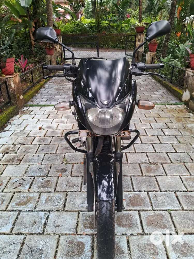BAJAJ PULSAR (2012) MODEL