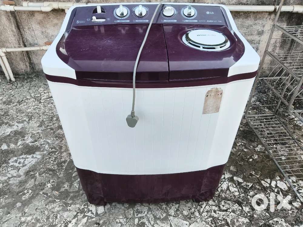 LG 7.0 KG 5 Star Semi Automatic Top Load Washing Machine