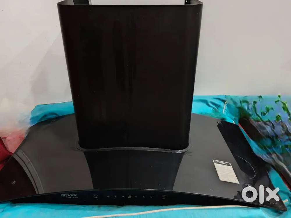 Hindware Kitchen chimney + Dressing Table for sale