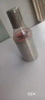 Oil bottle