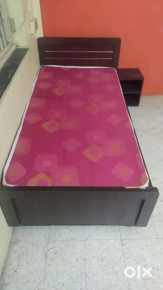 Girls PG available in Hadapsar