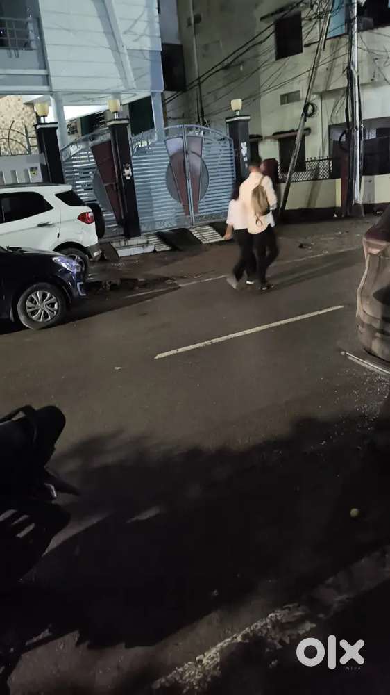 I need partner room mate girls nd at all