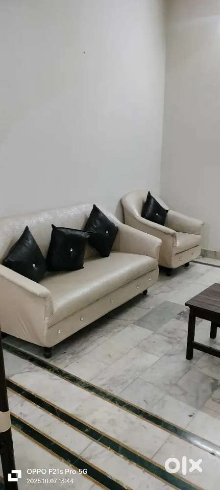 2 bhk drawing dining nr urban estate phase 1 in just 15000/ per month