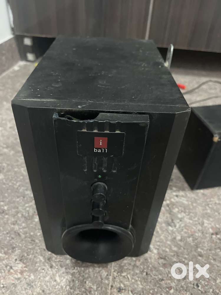 I ball speaker with buffer