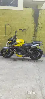 Pulsar ns200 bs6 fiery yellow