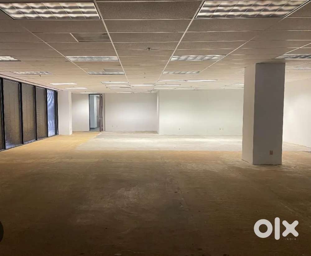 Commercial space available in bank more o zone centre