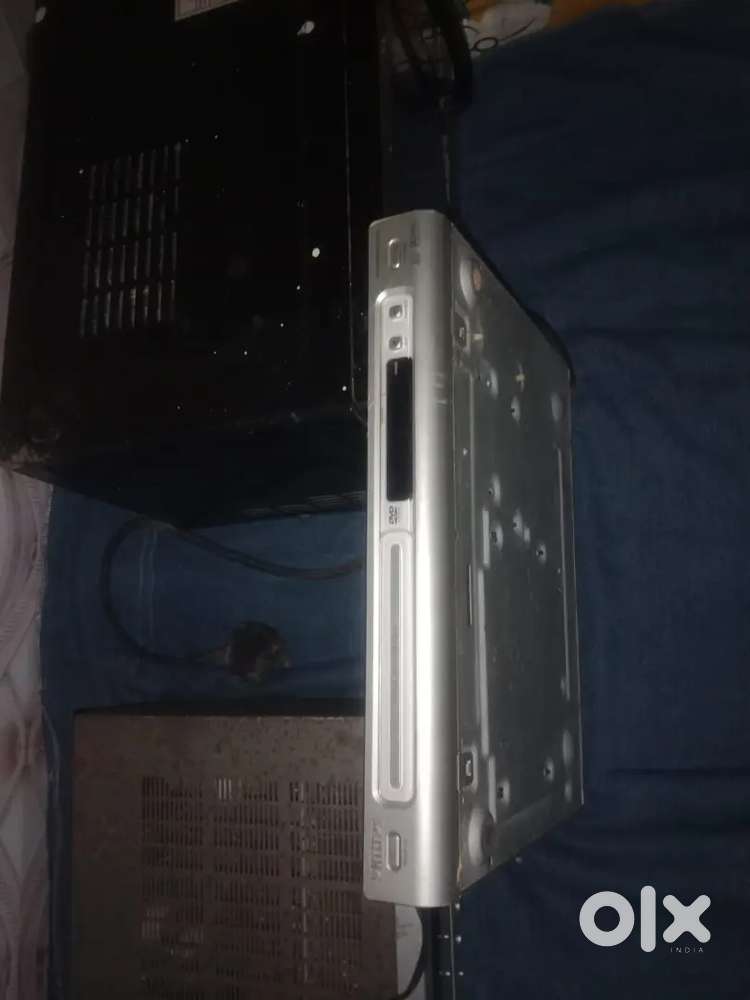 Three item and cooler and phlips dvd and yamaha home theatre is workin
