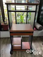 Compact & Sturdy Computer Workstation / Study Table for Office or Home