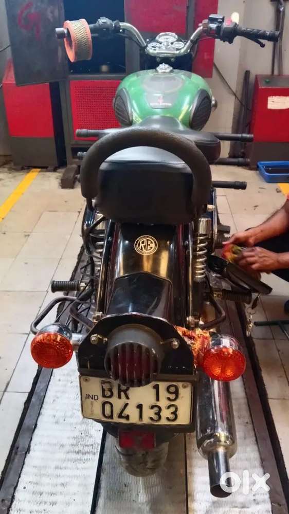 Royal Enfield Classic 350 bs4