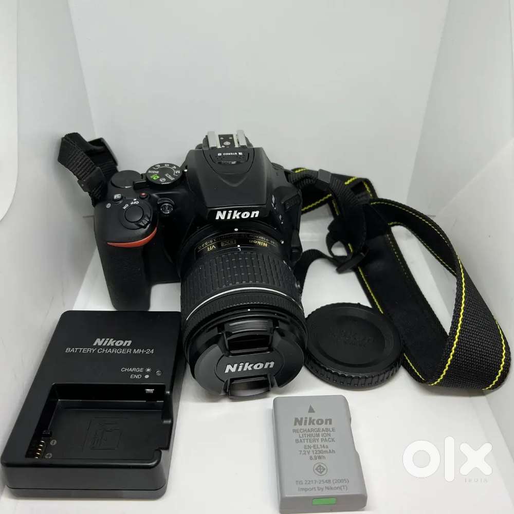 Nikon d5600 DSLR camera New condition with all accessories and lens