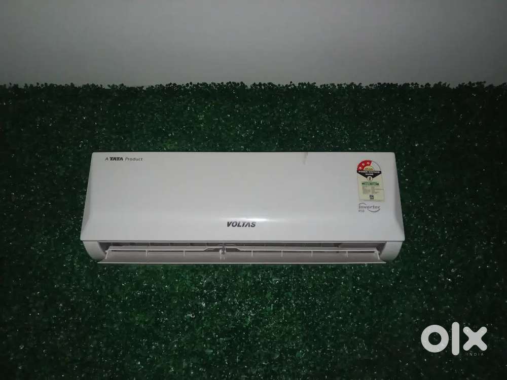 Voltas 1 ton split AC good condition