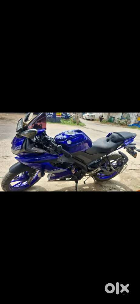 YAMAHA R15 BS6 31000 KM Driven Blue Color Monster